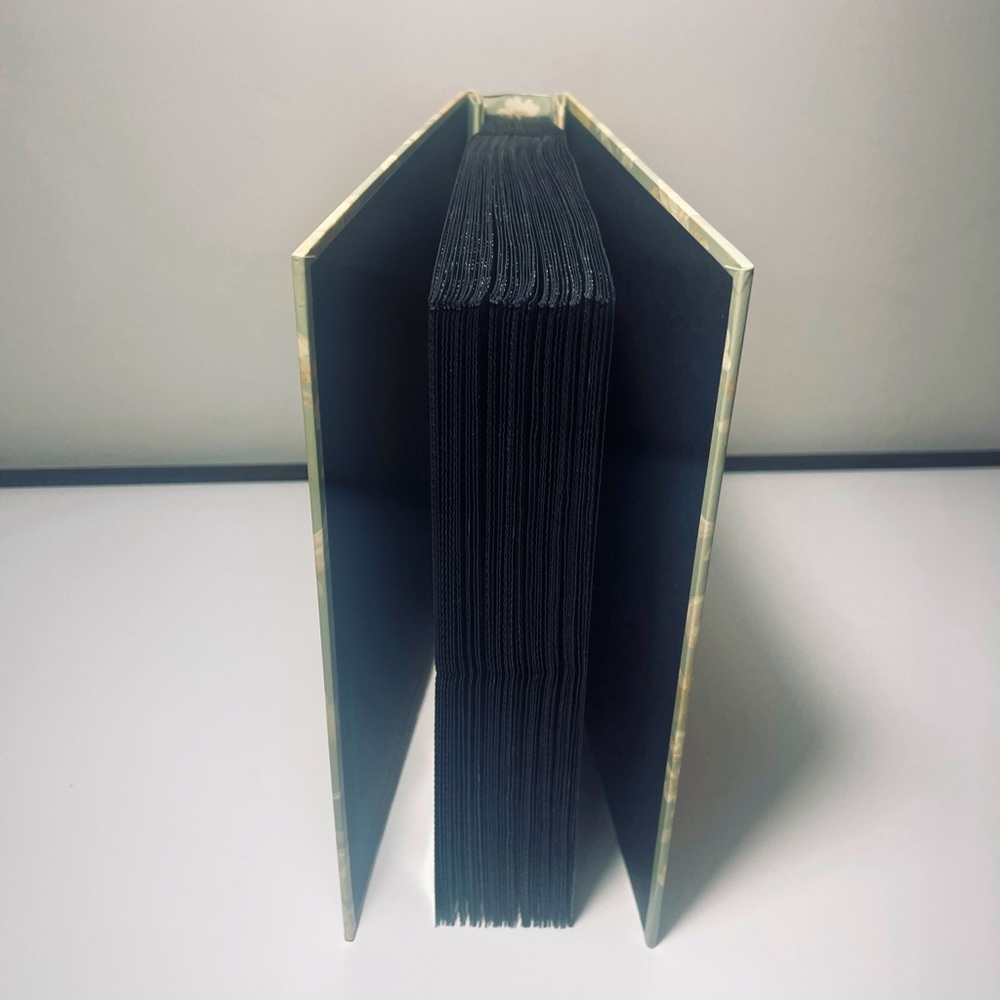 🌸 Vintage Floral Photo Album Memory Book – Victorian Roses Design, Lace Ribbon - Picture 9 of 12